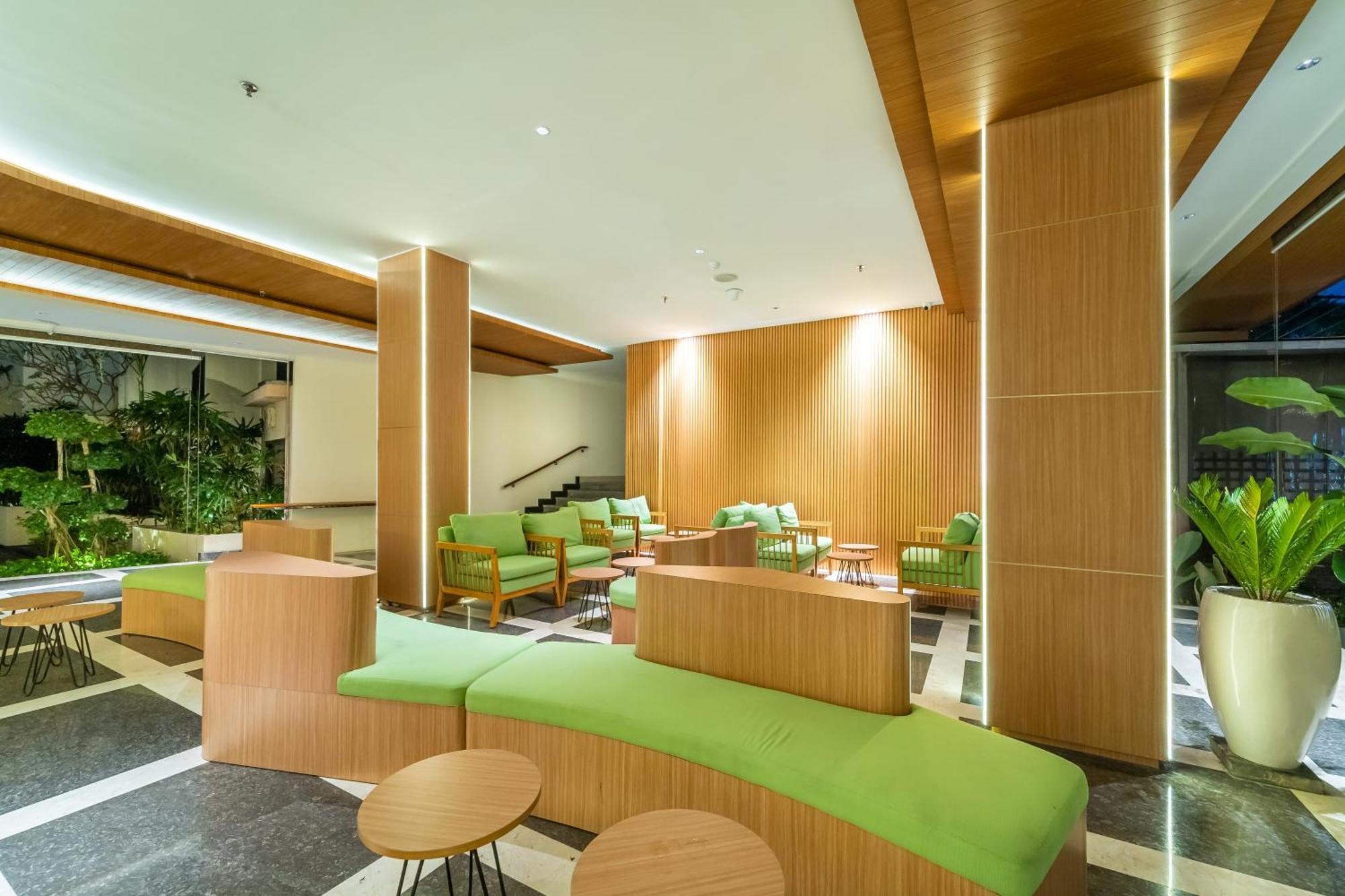 Cross Vibe Paasha Atelier Bali Kuta Hotel Kuta  Exterior photo