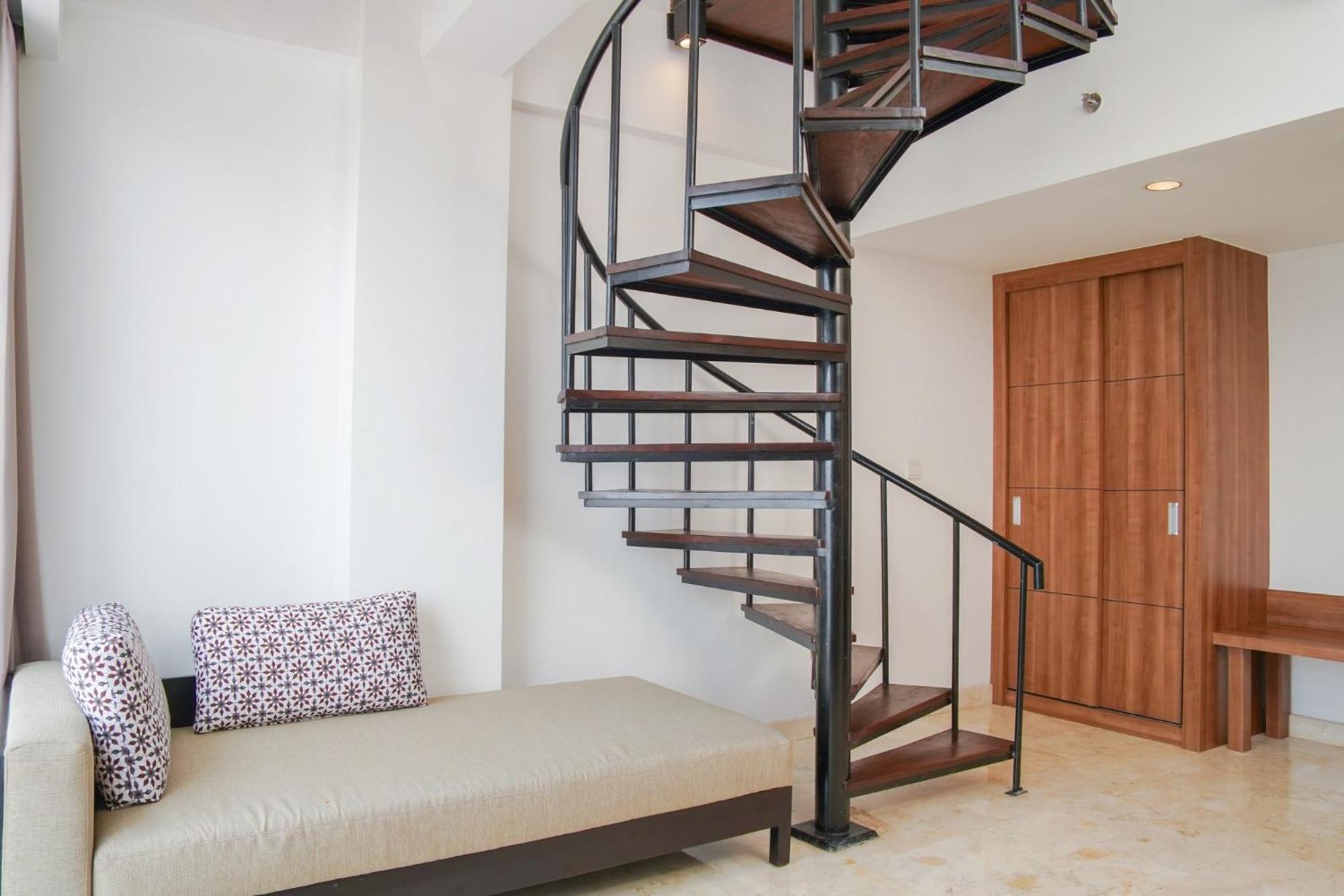 Cross Vibe Paasha Atelier Bali Kuta Hotel Kuta  Exterior photo