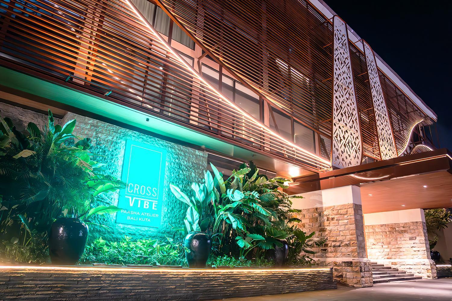 Cross Vibe Paasha Atelier Bali Kuta Hotel Kuta  Exterior photo