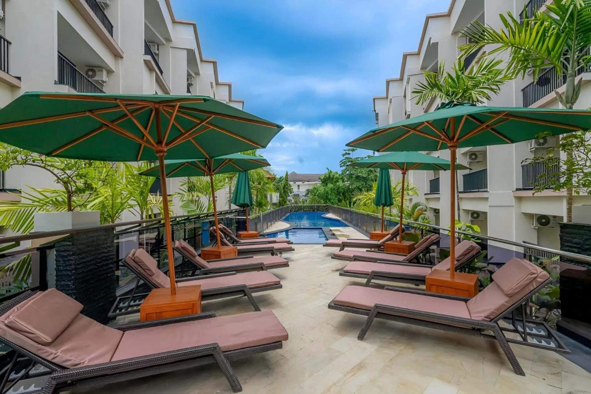 Cross Vibe Paasha Atelier Bali Kuta Hotel Kuta  Exterior photo